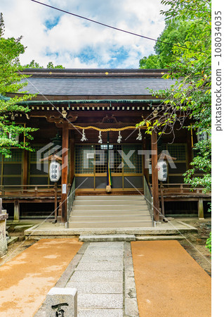 Igami Shrine worship hall in Hirakata City, Osaka Prefecture 108034035