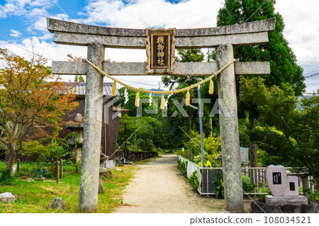 大阪府交野市波多物神社鳥居 108034521