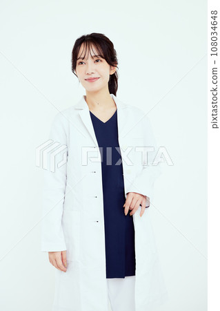 Portrait of healthcare professional Portrait of healthcare professional 108034648