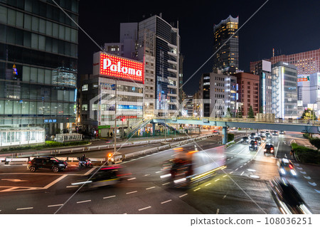 [Tokyo] Night view of Shinjuku and Kabukicho Tower 108036251