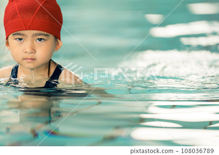 Swimming school class for 4 year olds Swimming school class for 4 year olds 108036789