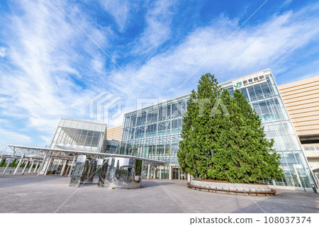 青森縣青森市JR新青森站東口藍天 青森縣青森市JR新青森站東口藍天 108037374