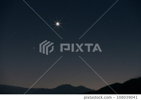 The morning star rises in the early morning sky in Hakushu-cho, Hokuto City 108039041