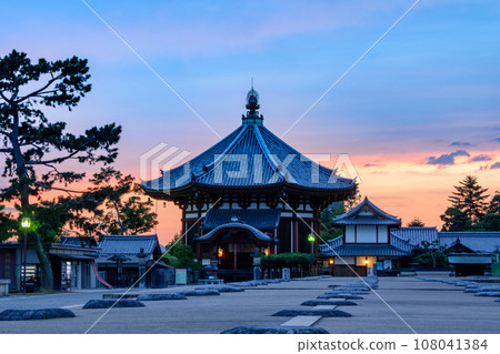 Nanendo at dusk (Kofukuji Temple) 108041384