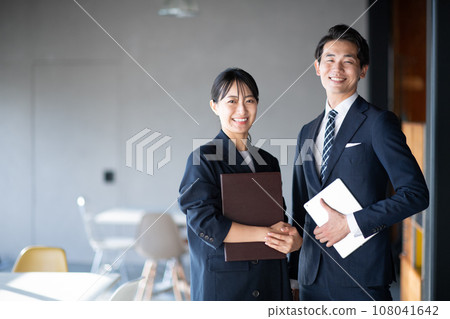 商務人士 商務人士 108041642