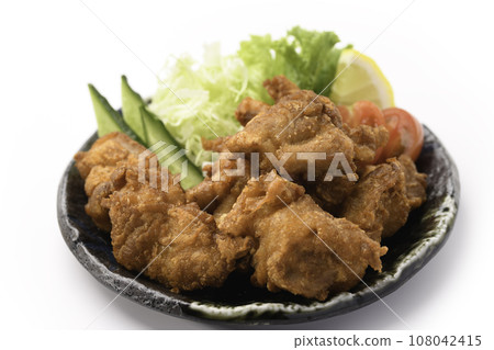 Deep-fried chicken A classic chicken dish Crispy fried chicken White background 108042415