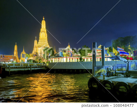 Bangkok, Thailand - Wat Arun in the evening seen from the pier / Wat Arun, Bangkok Bangkok, Thailand - Wat Arun in the evening seen from the pier / Wat Arun, Bangkok 108048477