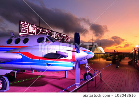[Miyazaki Prefecture] Night view of Miyazaki Airport seen from the observation deck 108048616