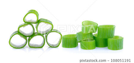 green onion slice on white background 108051191