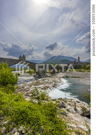 Gobbo Bridge also Devil Bridge or Ponte del Diavolo or Ponte Gobbo in Bobbio, Piacenza province, Trebbia Valley, Emilia Romagna, Italy Gobbo Bridge also Devil Bridge or Ponte del Diavolo or Ponte Gobbo in Bobbio, Piacenza province, Trebbia Valley, Emilia Romagna, Italy 108053066