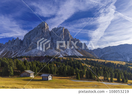 Peitlerkofel Mountain, Dolomiti near San Martin De Tor, South Tyrol, Italy Peitlerkofel Mountain, Dolomiti near San Martin De Tor, South Tyrol, Italy 108053219