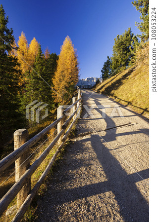 Peitlerkofel Mountain, Dolomiti near San Martin De Tor, South Tyrol, Italy Peitlerkofel Mountain, Dolomiti near San Martin De Tor, South Tyrol, Italy 108053224