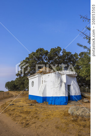 Chapel from dolmen stones, Sao Brissos, Santiago do Escoural near Evora, Alentejo, Portugal 108053503