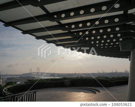 Yamashita Park/Hill overlooking the port/Gundam 108053621