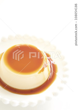 富含焦糖的布丁 108054186