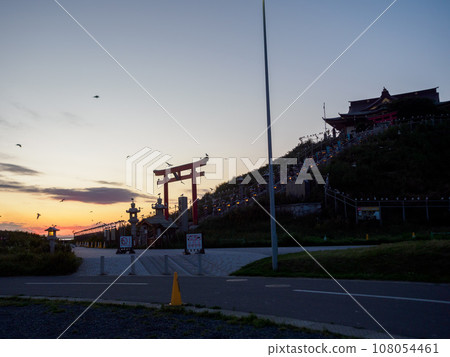 Silhouette of Kabushima Shrine at sunset 108054461
