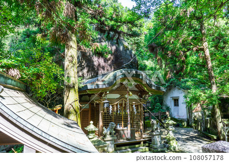 大阪府交野市的岩船神社、禮拜堂及供奉物（海間岩船） 108057178