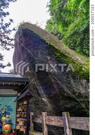 Iwafune Shrine, Katano City, Osaka Prefecture, the object of worship Iwafune Shrine, Katano City, Osaka Prefecture, the object of worship 108057183