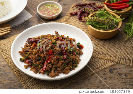 Thai Basil Minced beef,Stir fired ground beef with garlic and basil leaf in chilli sauce (Pad Kra pao) 108057579