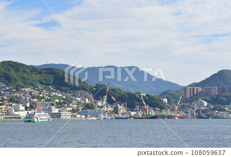 Scenery of a jetfoil bound for Goto departing from Nagasaki Port Terminal in Nagasaki Prefecture (September 2022) Scenery of a jetfoil bound for Goto departing from Nagasaki Port Terminal in Nagasaki Prefecture (September 2022) 108059637