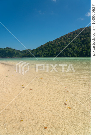 Beautiful Mai Ngam beach in Surin island national park, Pang Nga, Thailand 108060627