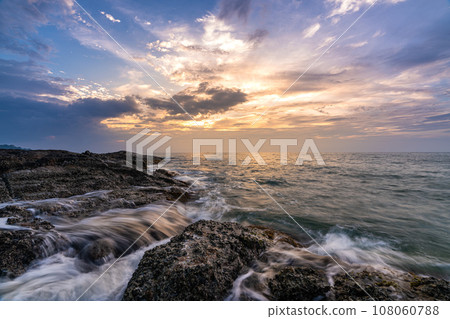 Beautiful seascape and coastline of Khao Lak beach in Phang Nga, Thailand 108060788