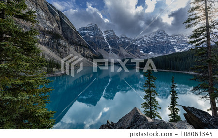 Moraine Lake in Alberta, Canada 108061345