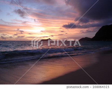 Sky right before the Sunrise on Waimanalo Beach Sky right before the Sunrise on Waimanalo Beach 108064315