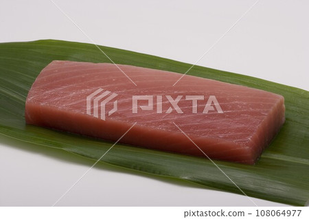 Tuna medium block Tuna medium block 108064977