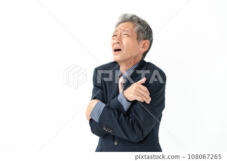 Senior man who is cold, unwell 108067265