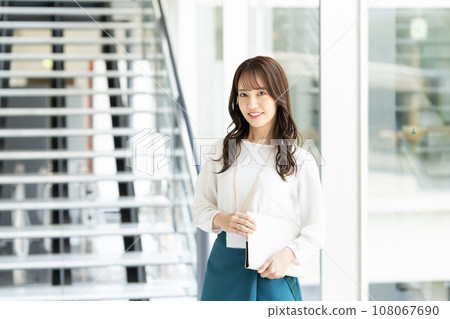 辦公室業務女人 辦公室業務女人 108067690