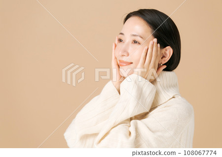 中年女性秋冬美照 中年女性秋冬美照 108067774