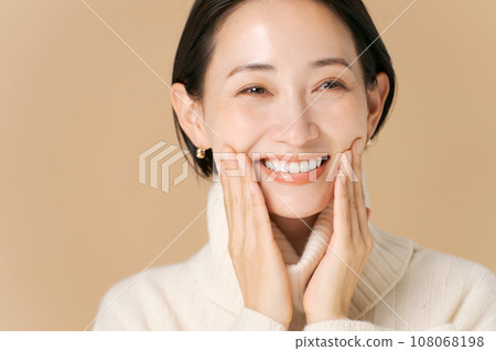 Autumn/winter beauty photos of middle-aged women Autumn/winter beauty photos of middle-aged women 108068198