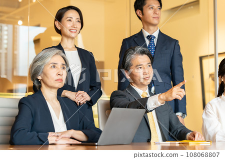 商務人士辦公室 108068807