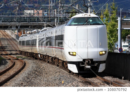 [JR West Japan] Series 287 "Kinosaki/Maizuru" (Sagano Line: Hanazono Station) 108070792