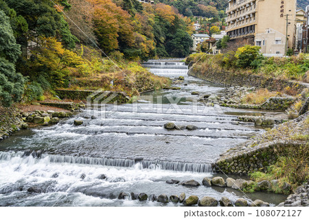 [Kanagawa Prefecture] Hayakawa in Hakone with beautiful autumn leaves 108072127