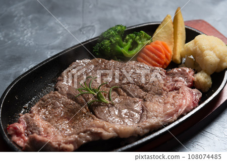 steak steak 108074485