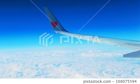 飛機機翼、藍天、雲海景觀 飛機機翼、藍天、雲海景觀 108075594