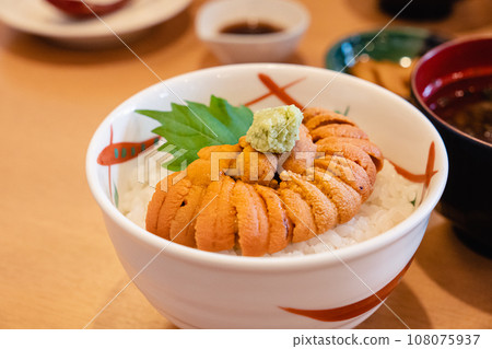 Freshly bowl of rice Freshly bowl of rice 108075937