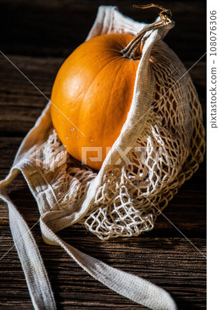 halloween pumpkins ready for carving halloween pumpkins ready for carving 108076306