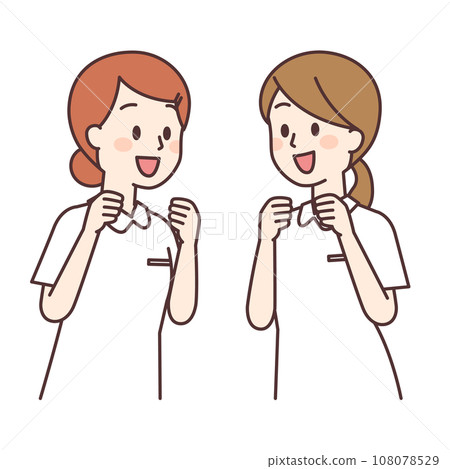 兩位護士微笑互相鼓勵 108078529