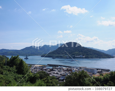 大畑瀨戶和大島雄。左邊是周王大橋（柳井市/周王島町） 108079727