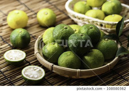 藍色柚子 柚子 仍保有藍色的柚子 108080362