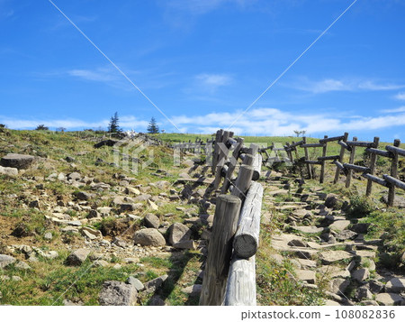 長野縣美原,9月前往牛伏山的步道 長野縣美原,9月前往牛伏山的步道 108082836