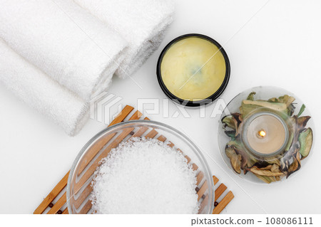 Flat lay, top view Spa aromatic sea salts with Spa Flat lay, top view Spa aromatic sea salts with Spa 108086111