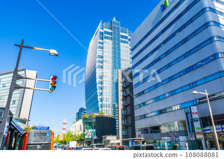 Streetscape of commercial buildings in Bandai neighborhood, Chuo Ward, Niigata City 108088081