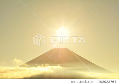 Diamond Fuji 108088761