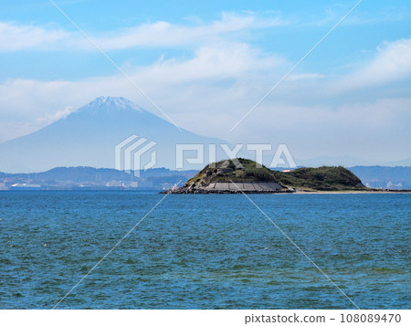富士山和第一海堡(千葉縣富津市) 富士山和第一海堡(千葉縣富津市) 108089470