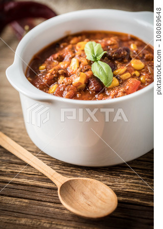 Mexican chili con carne. Mexican chili con carne. 108089648