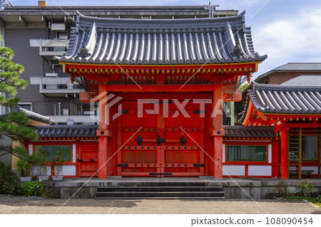 三十三間堂廊牆和門(京都市東山區三十三間堂馬瓦里町) 三十三間堂廊牆和門(京都市東山區三十三間堂馬瓦里町) 108090454